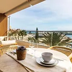 Pink Frontline Premium Apartman Torrevieja